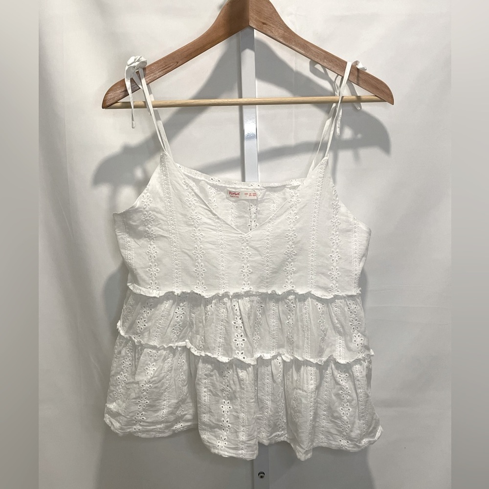 ROMWE Eyelet White Top- Size‎ L (8/10)- New